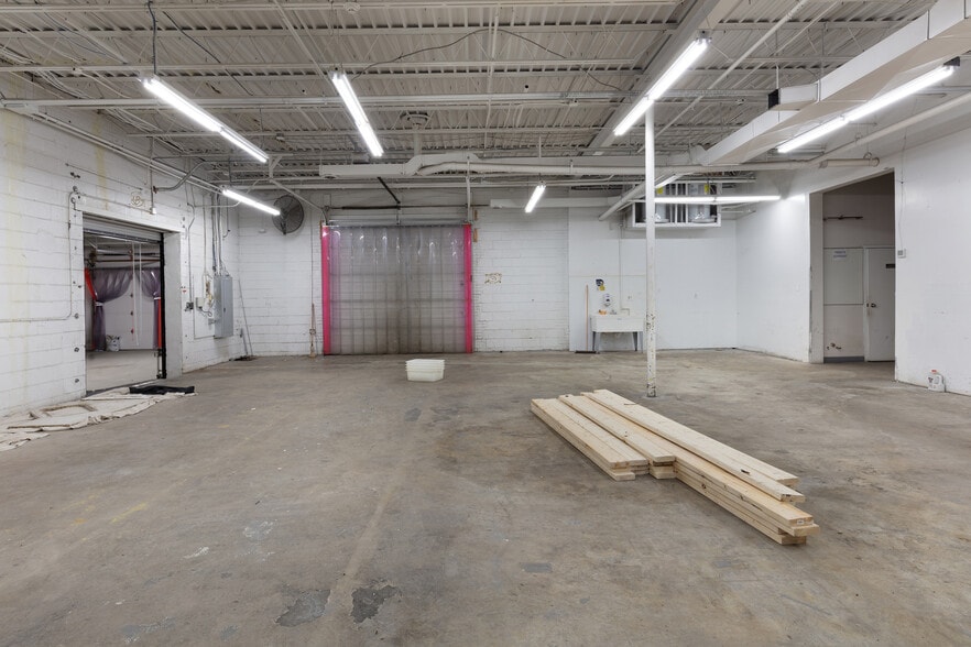 More Photos Of 5706-5712 Frederick Ave, Rockville Warehouse For Lease