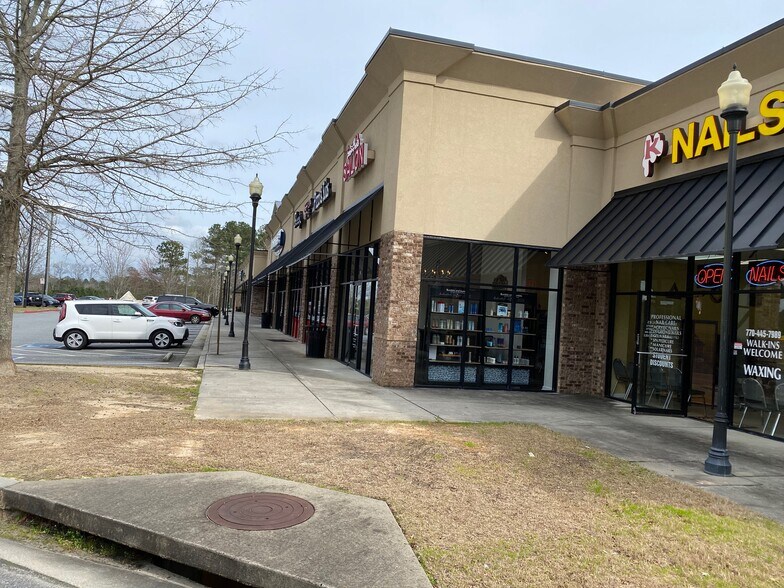 More Photos Of 49 Hosiery Mill Rd, Dallas Storefront For Lease