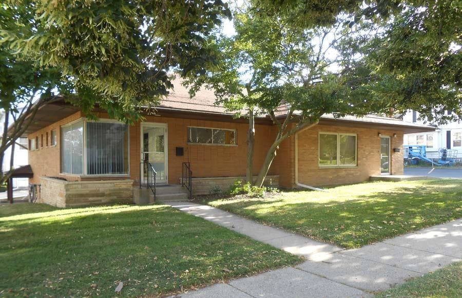 Primary Photo Of 401-407 W Ionia St, Lansing Medical For Lease