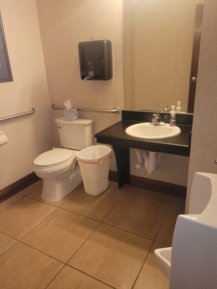 More Photos Of 116 County Line Rd W, Westerville Loft Creative Space For Lease