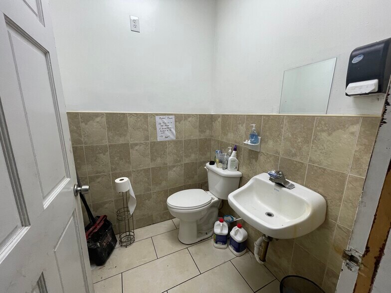 More Photos Of 148-11 175th St, Jamaica Storefront Retail Office For Sale