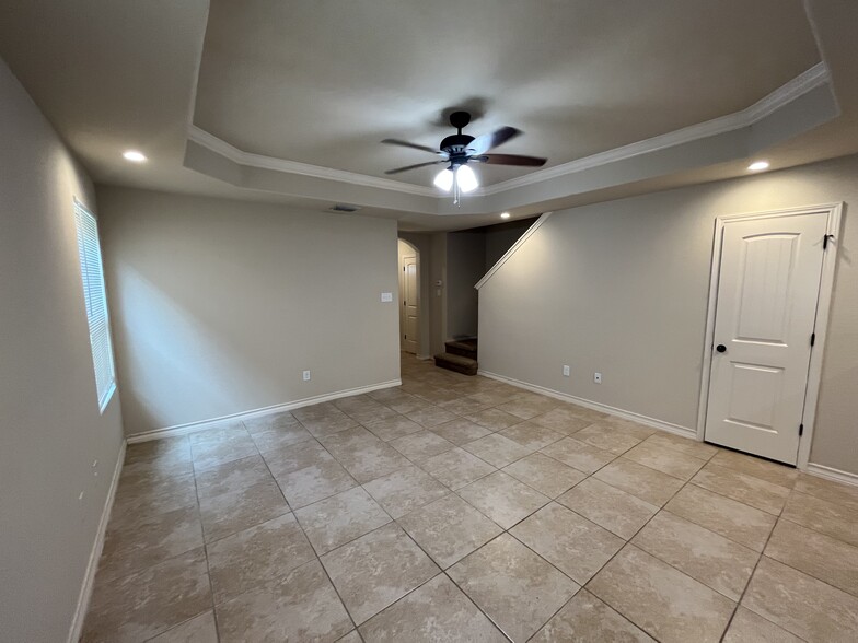 More Photos Of 6618 Mia Way, San Antonio Apartments For Sale