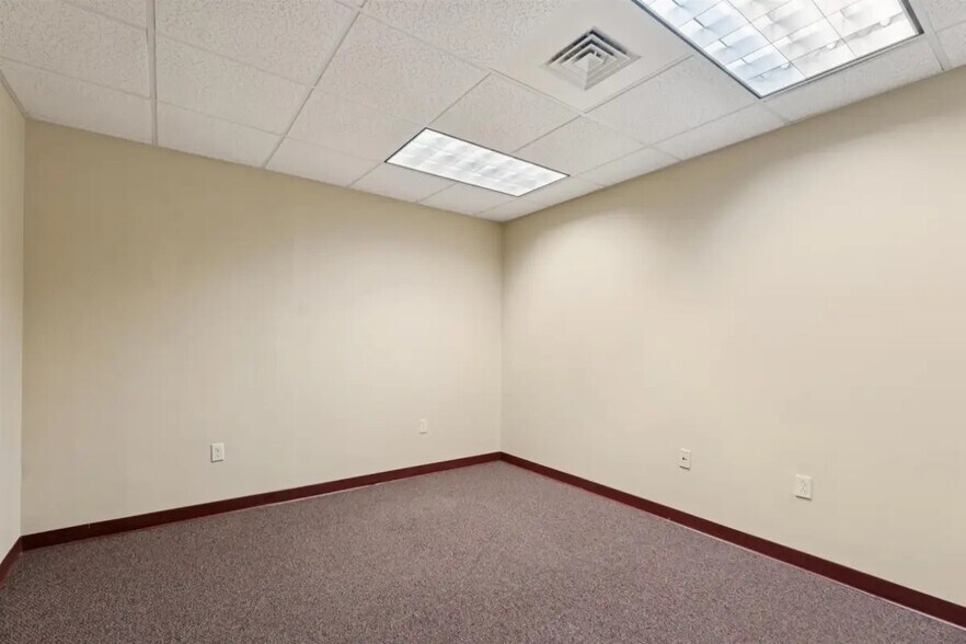 More Photos Of 180 Knights Way, Fond Du Lac Medical For Sale