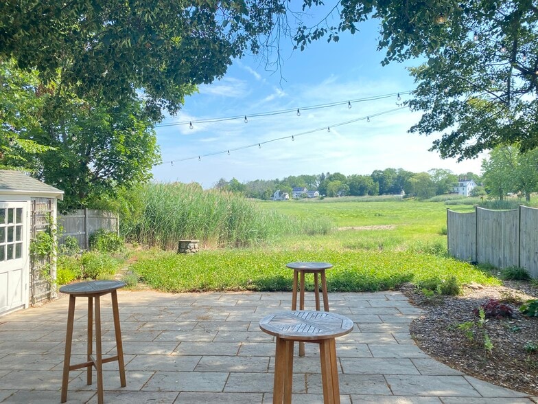 More Photos Of 162 Main St, Essex General Retail For Sale