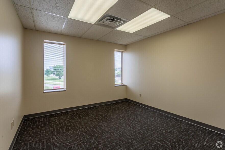More Photos Of 6161 Busch Blvd, Columbus Office For Lease
