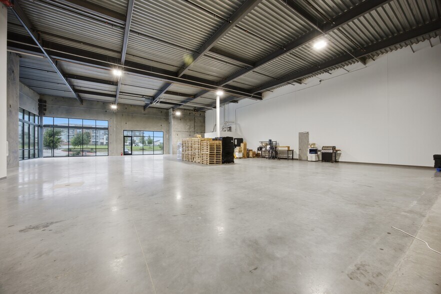 More Photos Of 1300 Westinghouse Rd, Georgetown Warehouse For Lease
