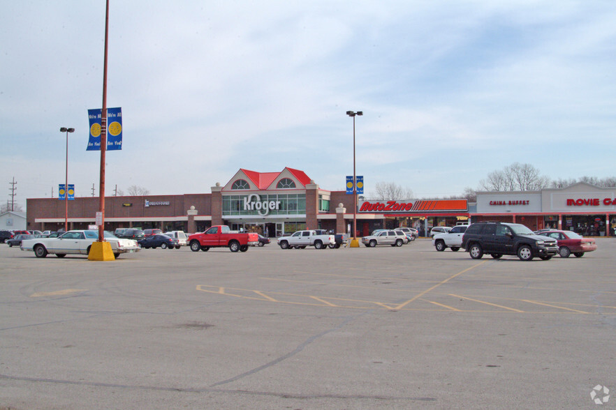 Primary Photo Of 202-212 S Main St, Rushville Storefront For Lease