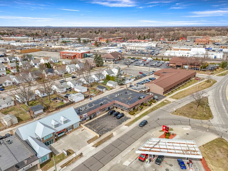 More Photos Of 1800 Grindley Park St, Dearborn Office For Lease