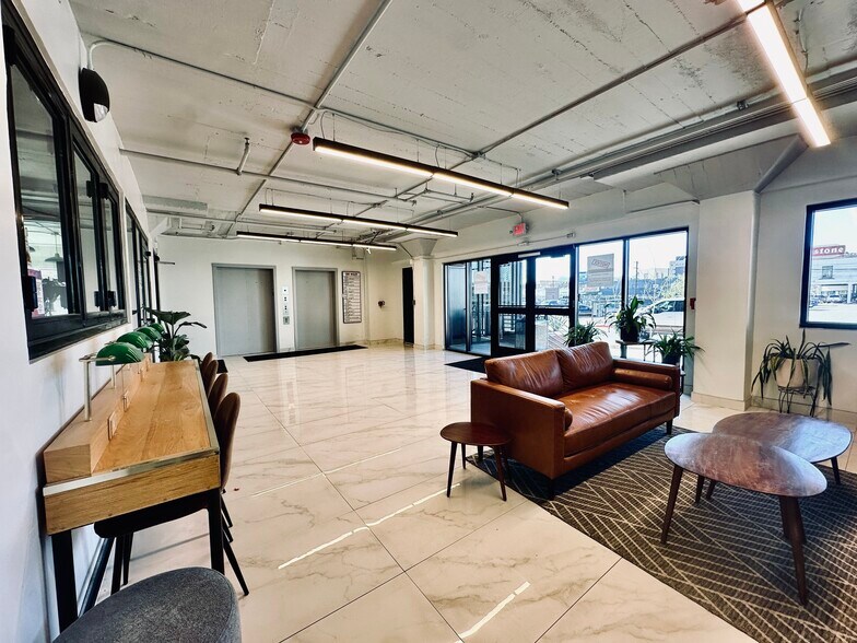 More Photos Of 1125 Texas Ave, El Paso Medical For Lease