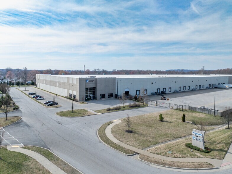 More Photos Of 5100 Jeff Commerce Dr, Louisville Warehouse For Lease