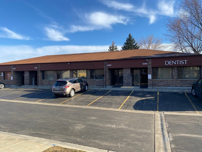 More Photos Of 1240-1290 Bamburg Ct, Hanover Park Medical For Lease