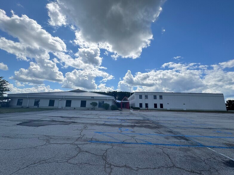 More Photos Of 27681 Cummings Rd, Millbury Research And Development For Lease