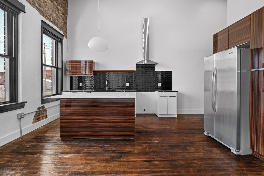 More Photos Of 124 S Joplin Ave, Joplin Warehouse For Sale