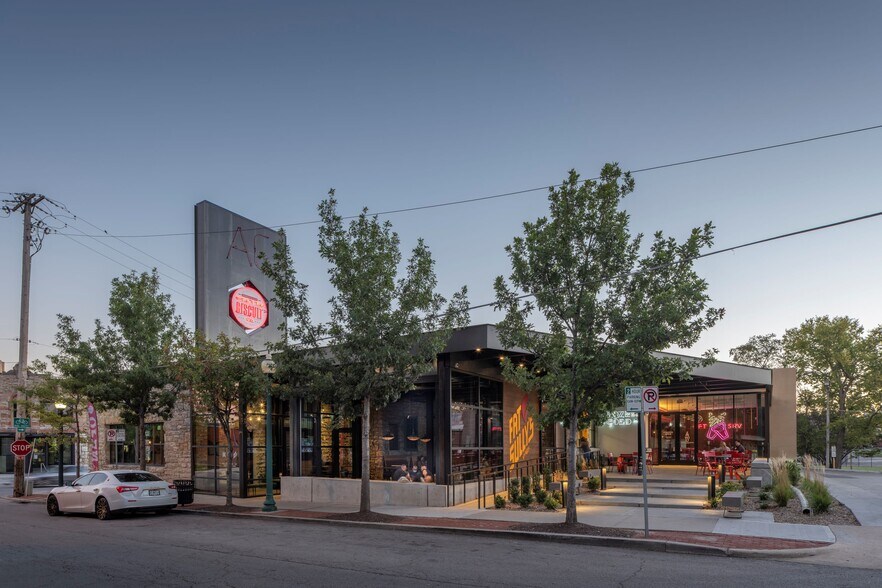 Primary Photo Of 4140-4144 Pennsylvania Ave, Kansas City General Retail For Lease