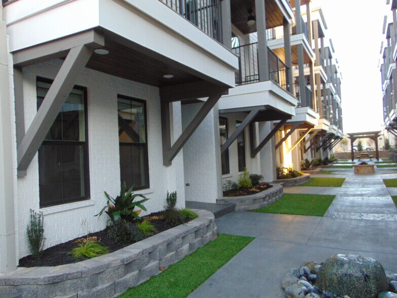 More Photos Of 512 E Mobile St, Florence Apartments For Sale