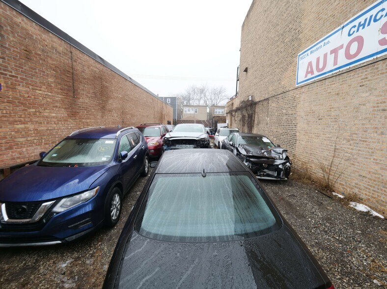 More Photos Of 5620 N Western Ave, Chicago Storefront Retail Residential For Sale