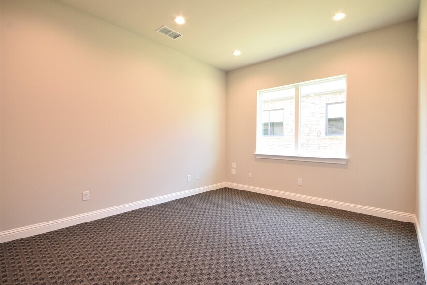 More Photos Of 2601 Little Elm Pky, Little Elm Coworking Space