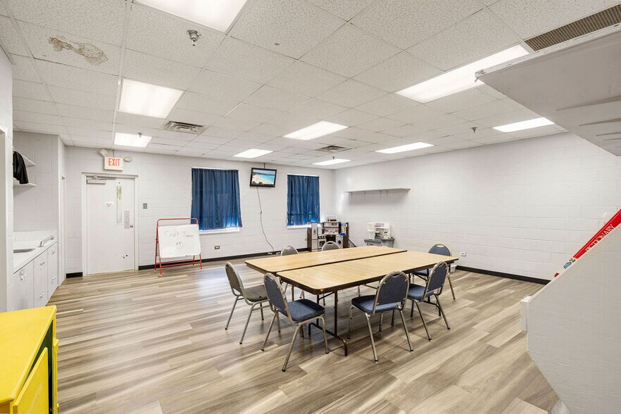 More Photos Of 1941 Shorter Ave SW, Rome Specialty For Lease