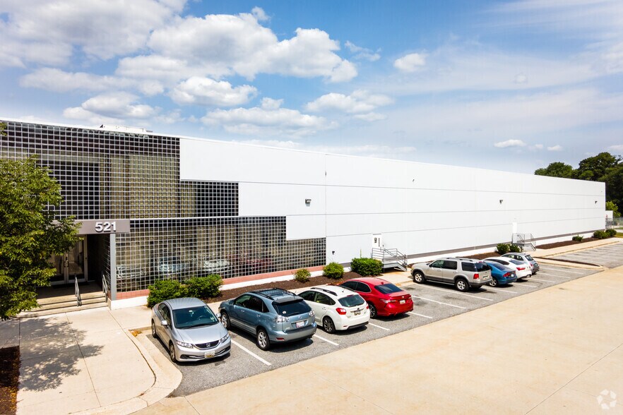 More Photos Of 521 McCormick Dr, Glen Burnie Warehouse For Lease