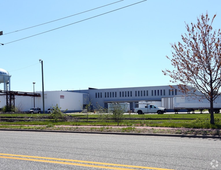 More Photos Of 45 Griffith St, Salem Warehouse For Lease