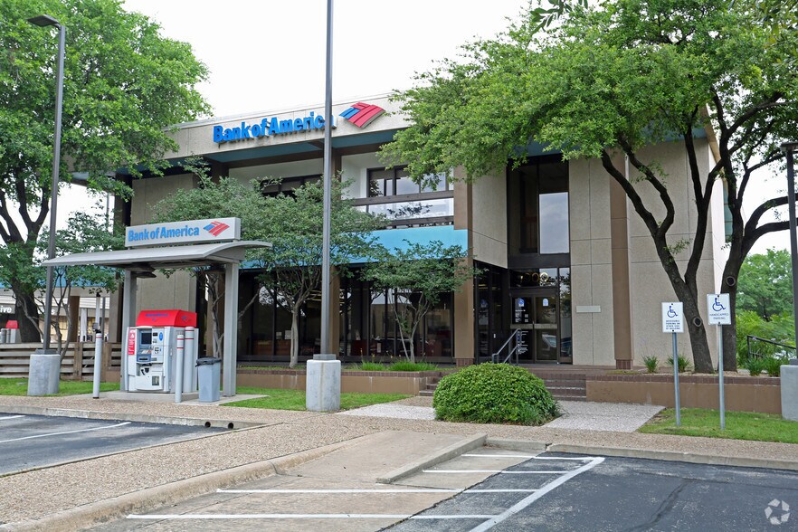 More Photos Of 7900 Shoal Creek Blvd, Austin General Retail For Sale