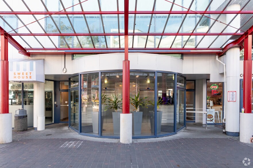 More Photos Of 145 Chadwick Crt, North Vancouver Office For Lease