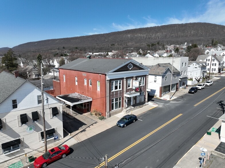 More Photos Of 215 S Robinson Ave, Pen Argyl Medical For Sale