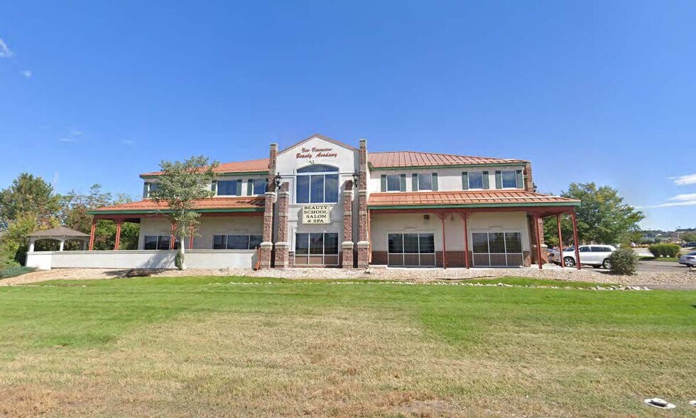 More Photos Of 10158 S Parker Rd, Parker Unknown For Lease