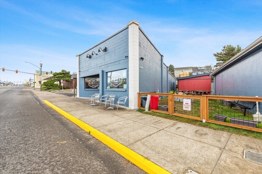 More Photos Of 1330 NE Highway 101, Lincoln City Restaurant For Sale