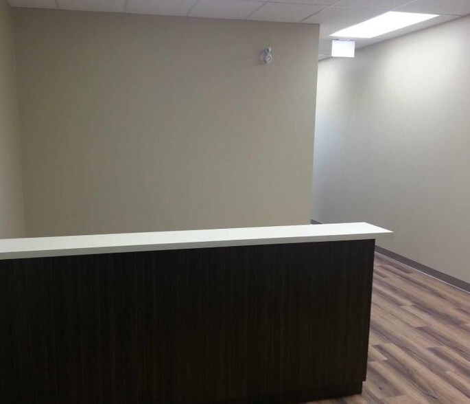 More Photos Of 3075 Hospital Gate, Oakville Medical For Lease