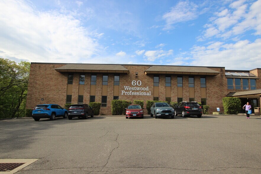 More Photos Of 60 Westwood Ave, Waterbury Medical For Sale