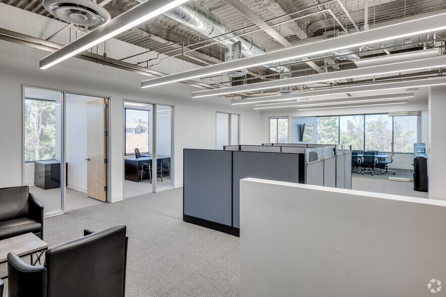 More Photos Of 3111 N Tustin Ave, Orange Office Residential For Lease