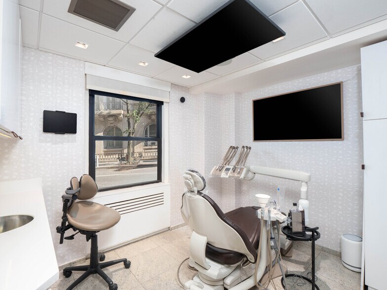 More Photos Of 1025 Fifth Ave, New York Apartments For Sale