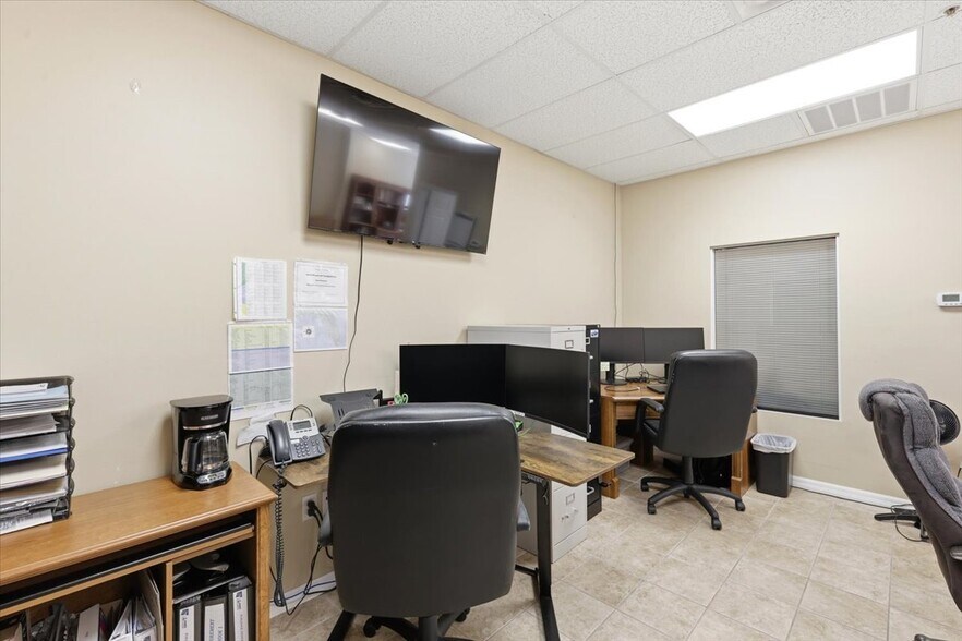 More Photos Of 1220 Biscayne Blvd, Deland Warehouse For Lease