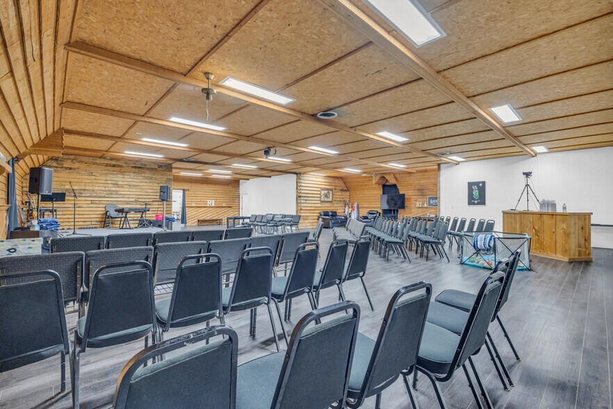 More Photos Of 252 Komplex Dr, Carnesville Warehouse For Sale