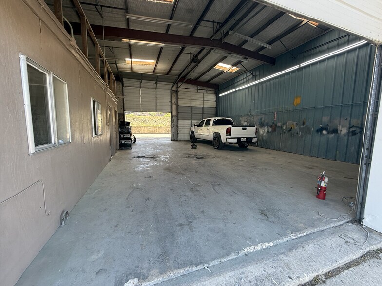 More Photos Of 6604 Topper Rdg, San Antonio Service For Lease