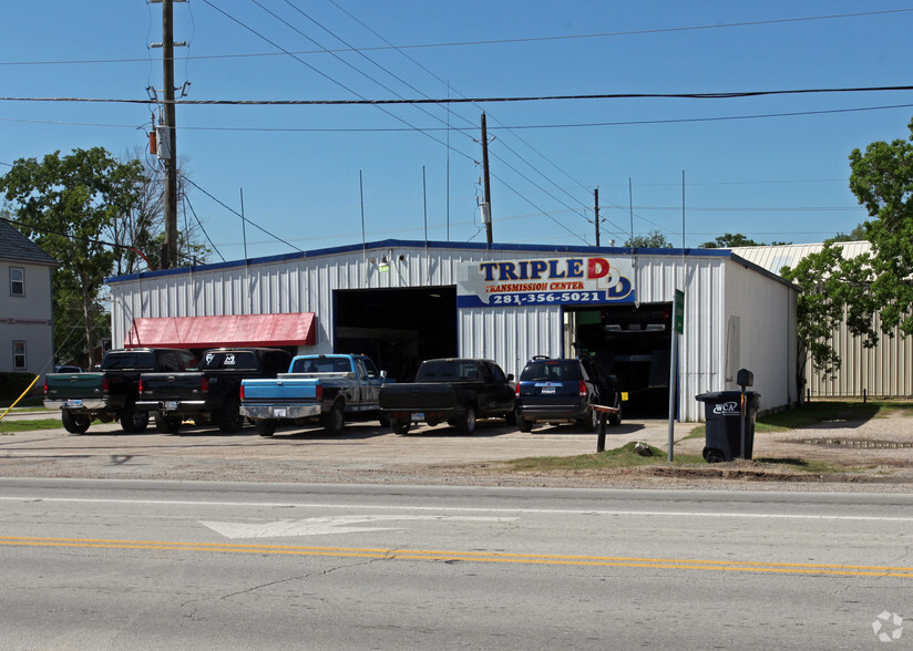 Primary Photo Of 507 Magnolia Blvd, Magnolia Auto Repair For Sale