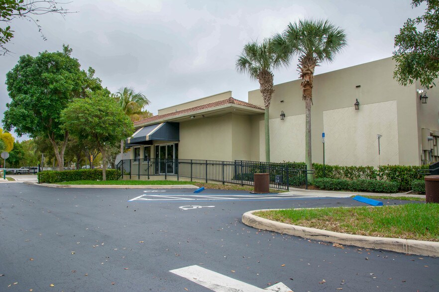More Photos Of 60 NW 5th Ave, Delray Beach Restaurant For Sale