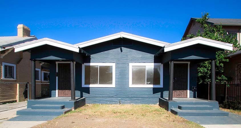 More Photos Of 961 W 47th St, Los Angeles Apartments For Sale