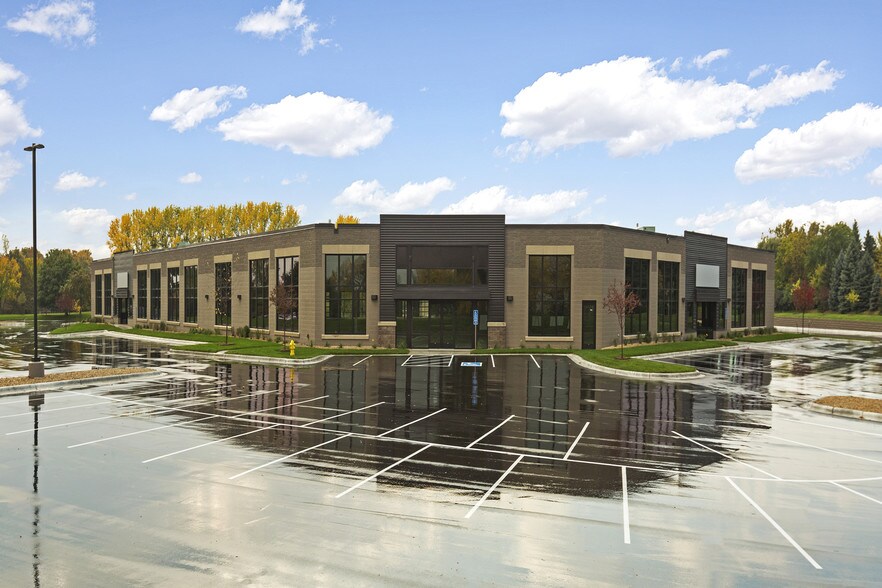 Primary Photo Of 2800-2892 N Vicksburg Ln, Plymouth Light Manufacturing For Lease