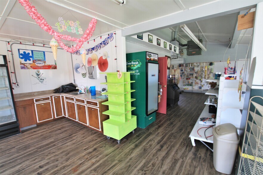 More Photos Of 5106 S Dundas Rd, Beaverton Trailer Camper Park For Sale