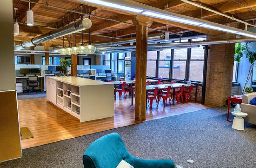 More Photos Of 112 S Sangamon St, Chicago Loft Creative Space For Sale