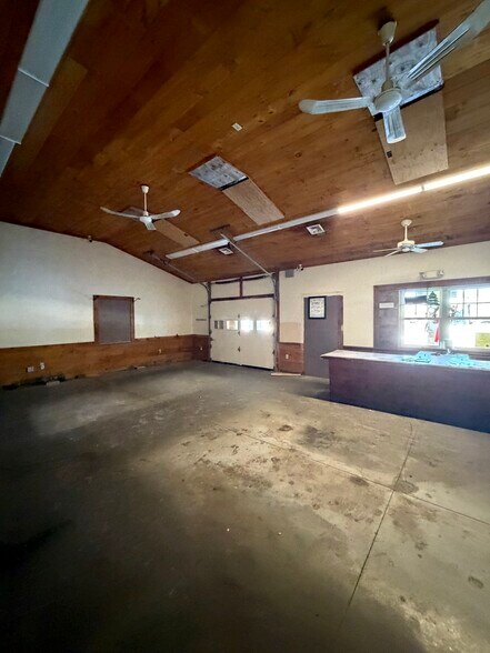 More Photos Of 255 Cape Hwy, East Taunton Storefront Retail Office For Lease