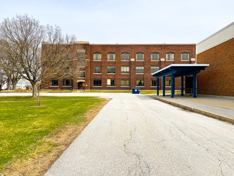 More Photos Of 1375 London Rd, Sarnia Storefront For Lease