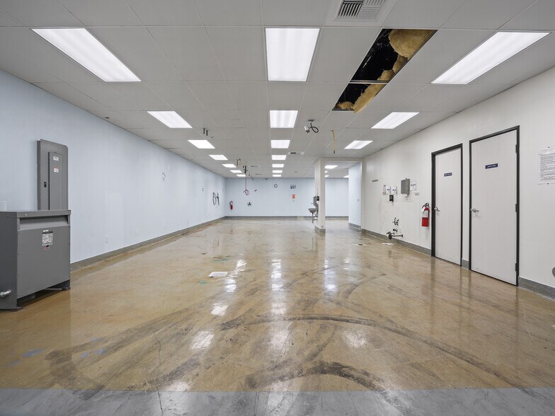 More Photos Of 400 E Arrow Hwy, San Dimas Office For Sale