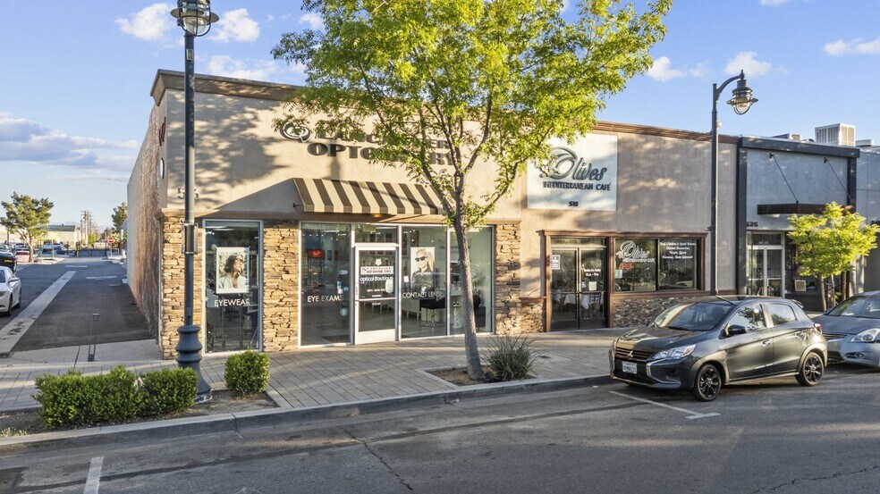 More Photos Of 516 W Lancaster Blvd, Lancaster Freestanding For Lease