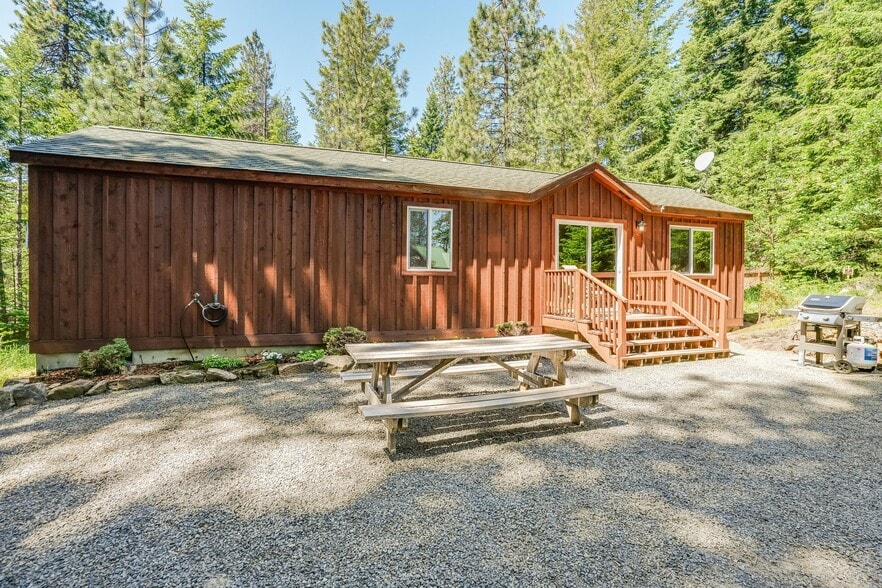 More Photos Of 2291 Highway 141, Trout Lake Hotel For Sale