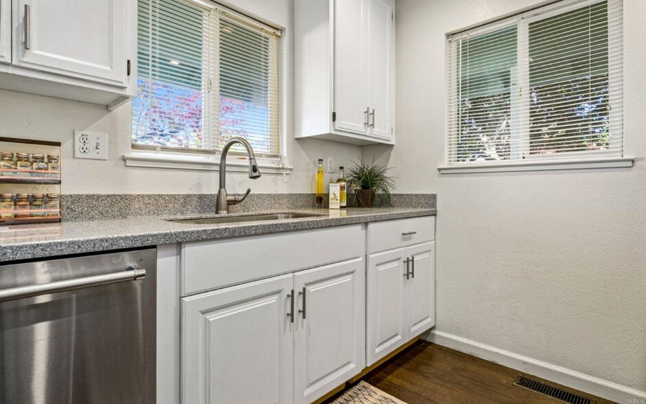 More Photos Of 2304 Donahue Ave, Santa Rosa Apartments For Sale