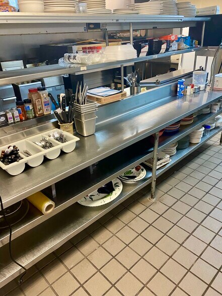 More Photos Of 10762 Lakeview Shore Dr, Pine City Restaurant For Lease