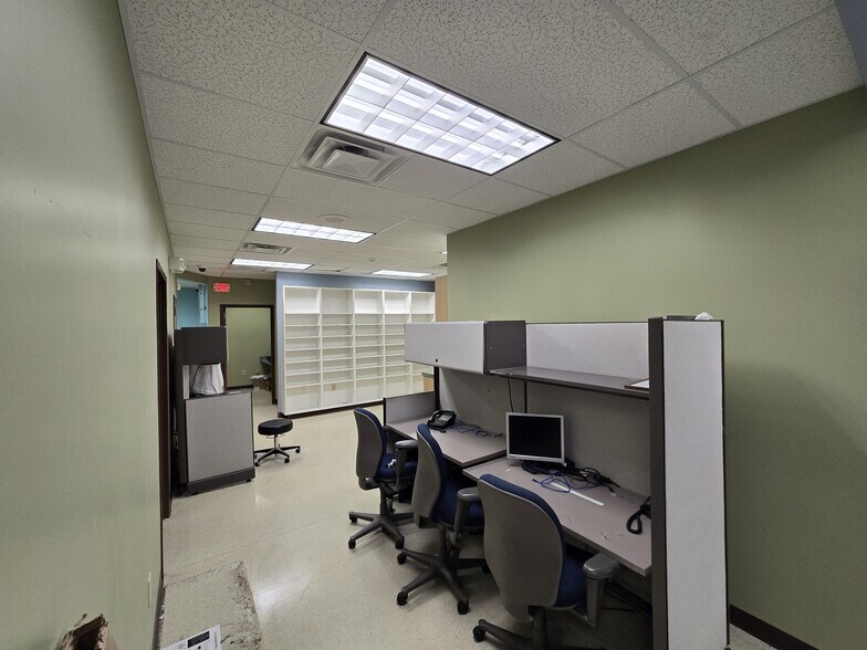 More Photos Of 1318 Euclid Ave, Bristol Freestanding For Lease